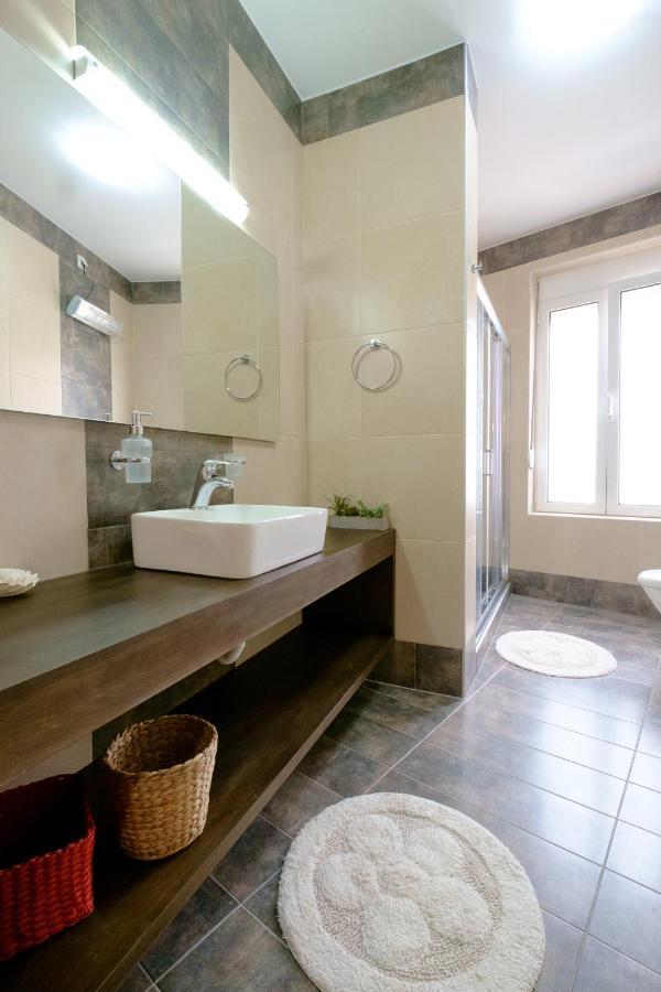 Home With Courtyard In Beating Heart Of Old Town! La Canea Exterior foto